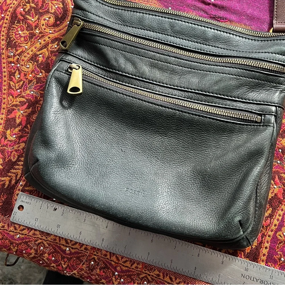Fossil Black Leather Crossbody Bag with Brass Accents - Picture 3 of 11